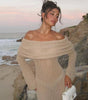 Gestricktes Kleid mit langen Ärmeln und One-Shoulder-Träger