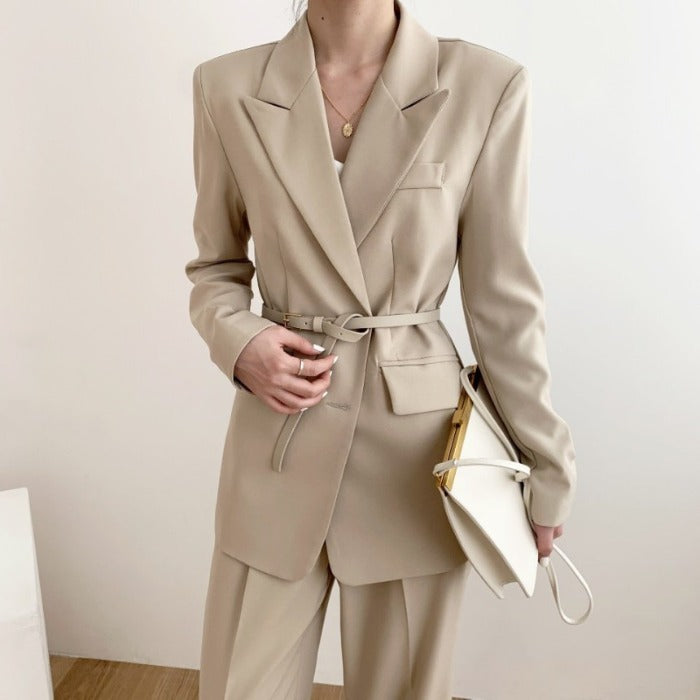 Short French Suit with Belt