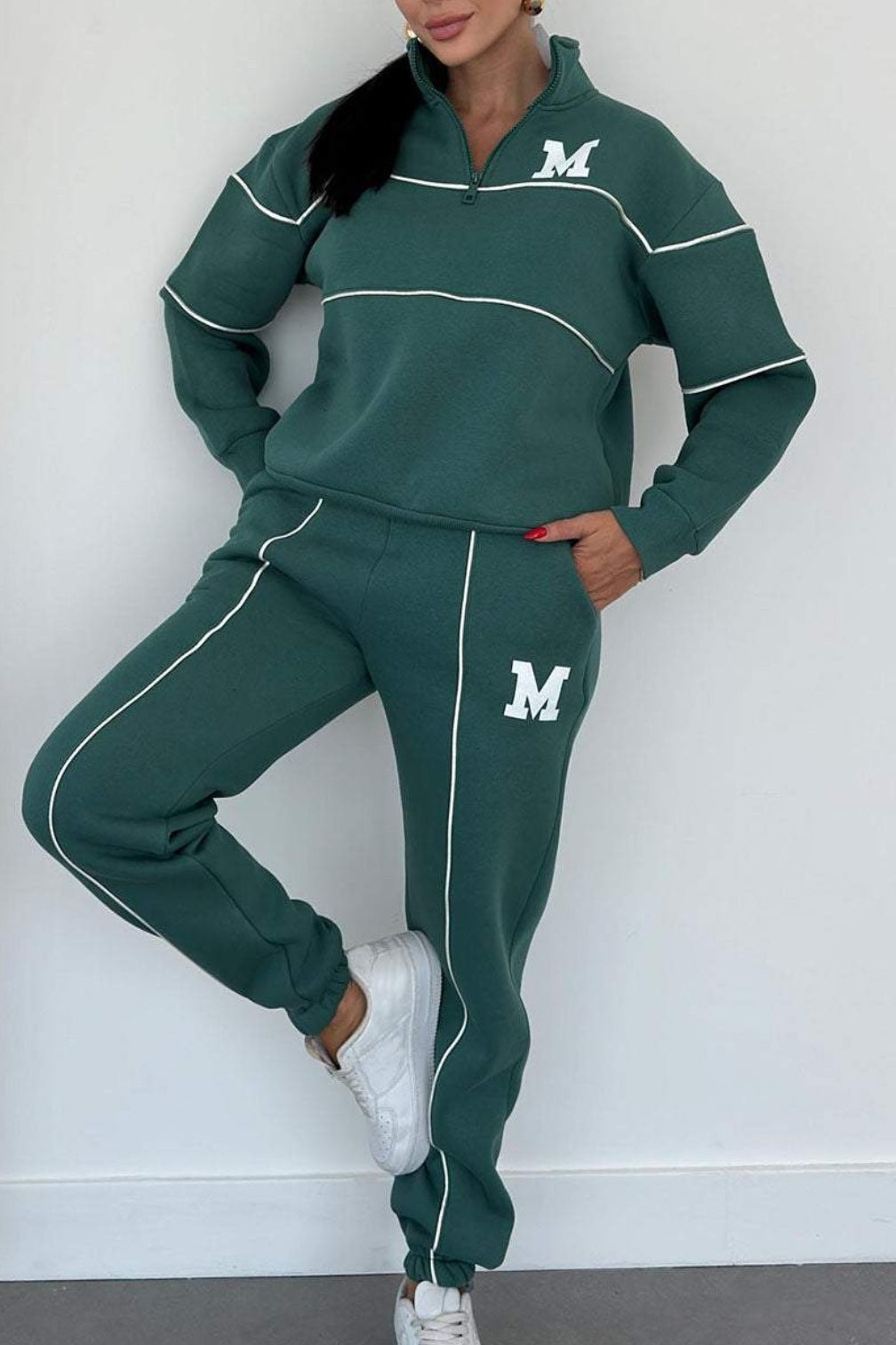 Women’s Lounge Set – Sweatshirt & Baggy Sweatpants