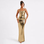 Rückenfreies Swing-Kleid mit Neckholder in Metallic-Optik