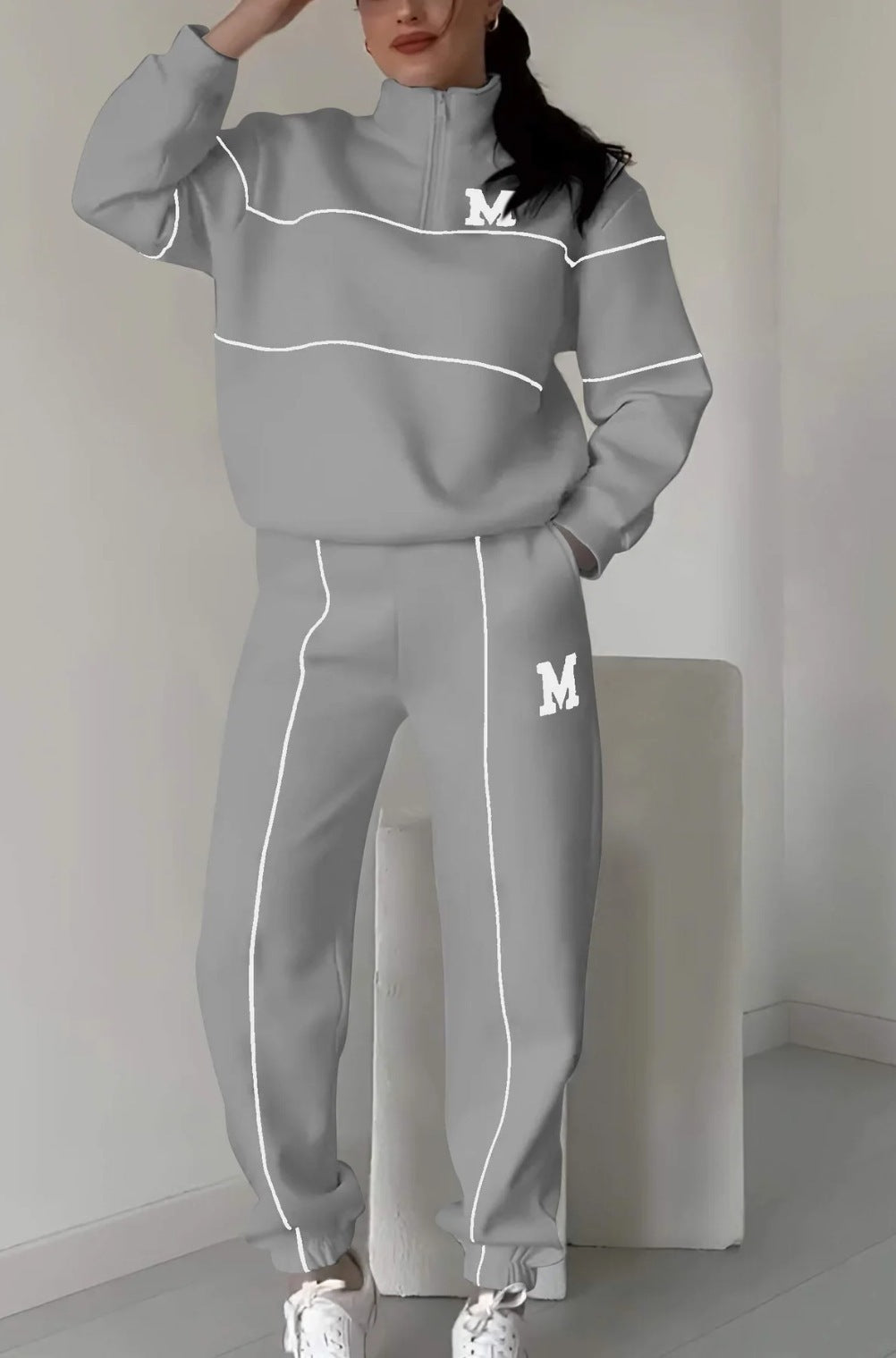 Women’s Lounge Set – Sweatshirt & Baggy Sweatpants