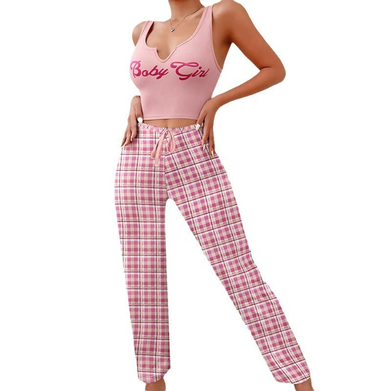 Cute Women's Colour-Block Pajama Set - Plaid Trousers & Letter Print Top