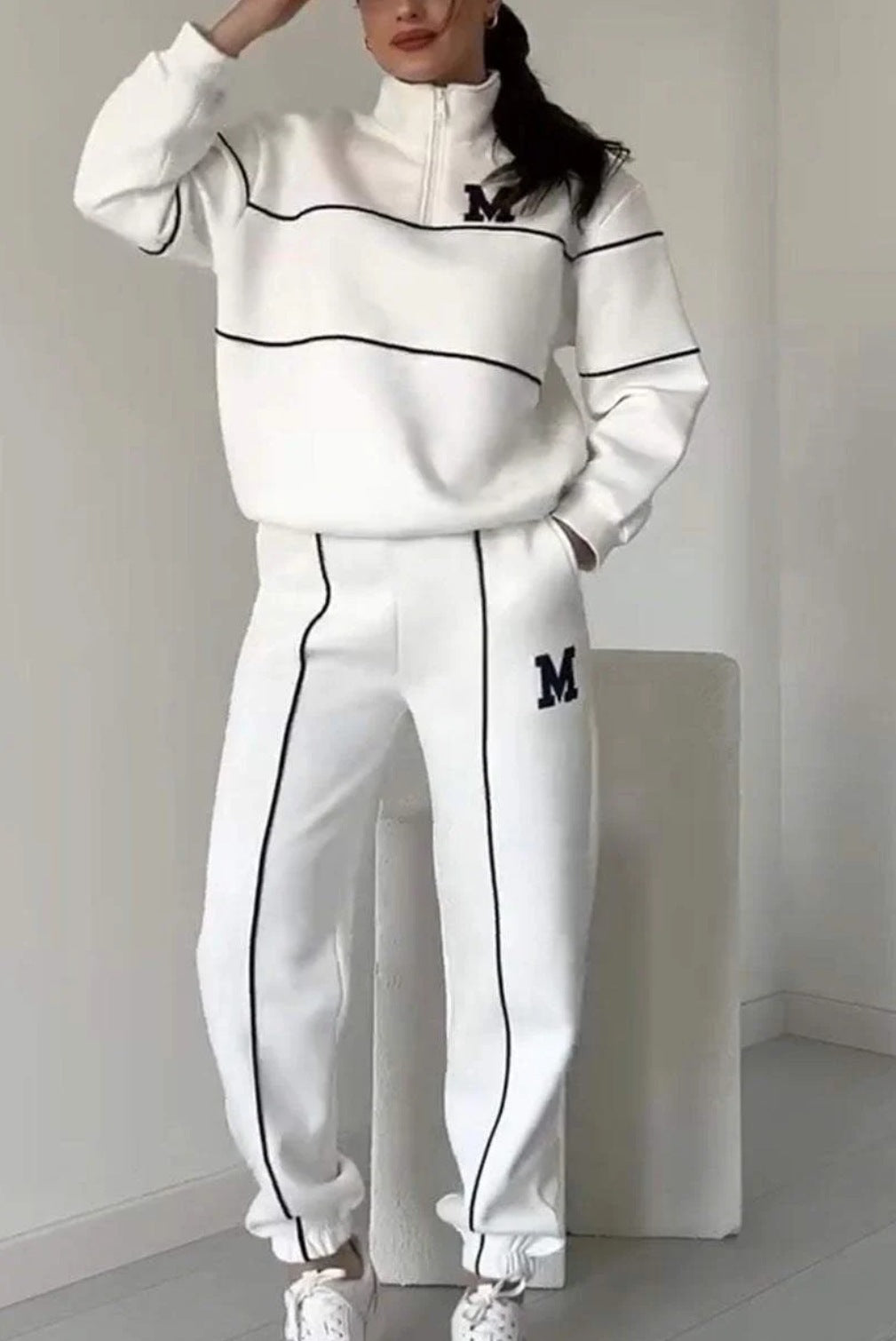 Women’s Lounge Set – Sweatshirt & Baggy Sweatpants